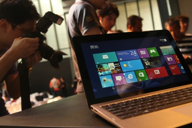 華碩機海戰術 盼成Windows 8浪潮下贏家