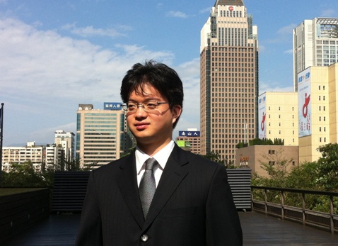 鼎固上市，日月光二代初亮相