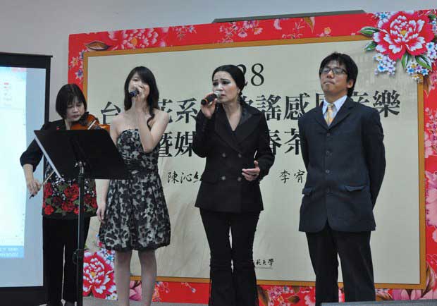 融合古典民謠 潘越雲為「花」系列獻聲