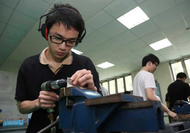 打敗失業率：先資歷、再能力、後學歷
