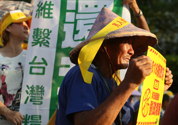 兩萬民眾上凱道 佔領內政部促修土徵法
