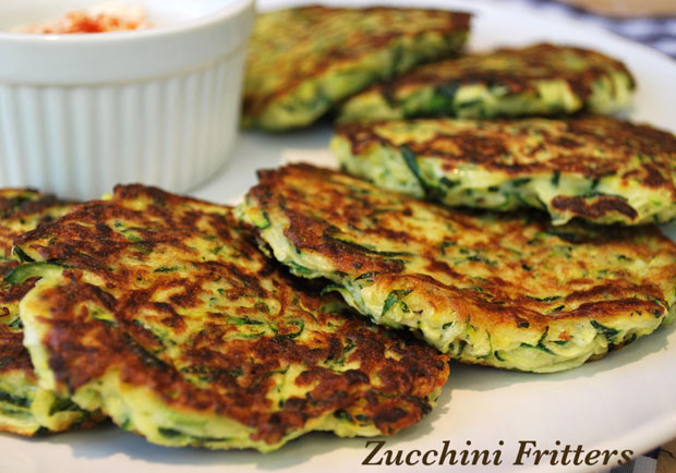 放學後點心時間：義大利櫛瓜煎餅兩吃 Zucchini Fritters