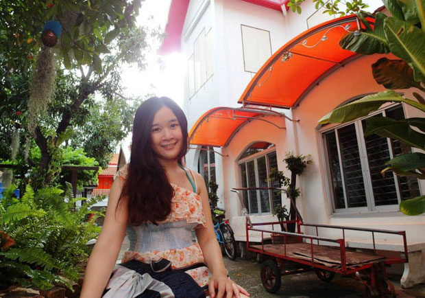 拿個背包就出走！ 女大生在泰國的「三碗豬腳」