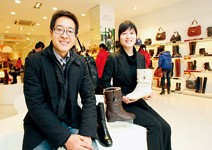 達芙妮〉讓八成女性穿上自家鞋，榮登大陸女鞋之王