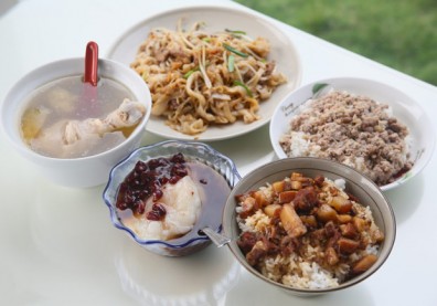 遊子返鄉圓夢，鳳梨老大變身總舖師！