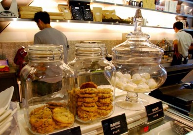 菸廠裡的咖啡廳 檜木、長廊與陽光-Café sole