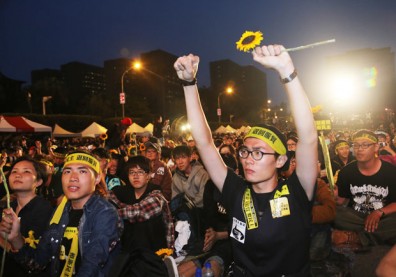 認人民有抵抗權！太陽花學運占行政院案，最高法院發回更審