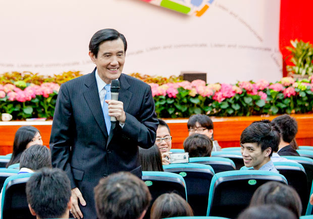 總統想擁有親民形象，怎麼做才好？