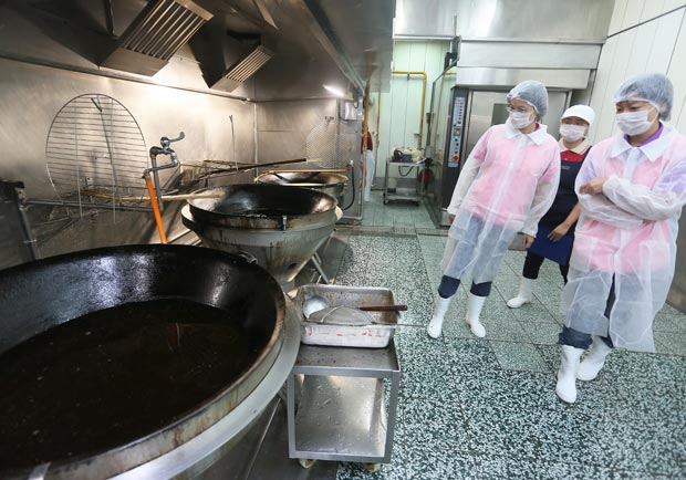 食安問題的解決方案！用追蹤斃死豬的模式追蹤餿水油