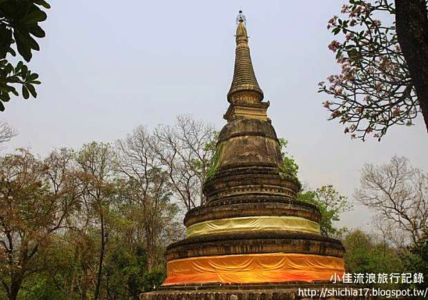在泰國清邁悟孟寺，看見山林中的古老虔誠