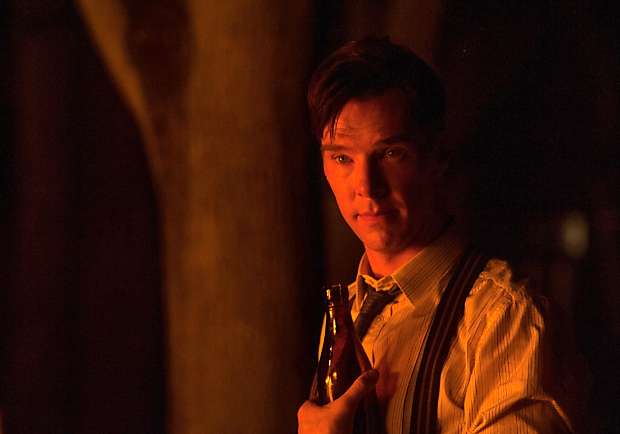 《模仿遊戲》喜上加喜，孕婦綺拉也獲英國肯定