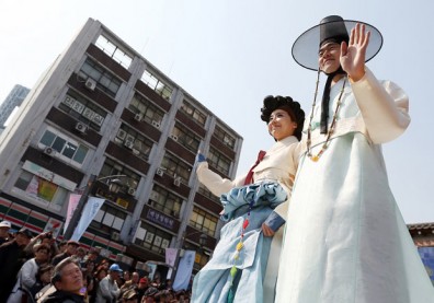 身為韓國男人與韓國女人好嗎？