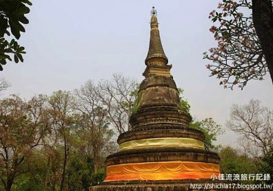 在泰國清邁悟孟寺，看見山林中的古老虔誠