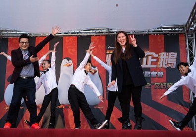 尾牙表演看這邊！今年最萌的「企鵝舞」一分鐘立即學會