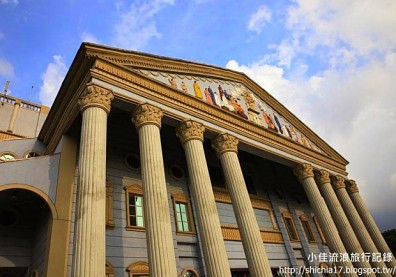像城堡又像宮廷，台中圓滿教堂好歐風！