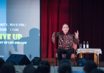 奧比‧薩克斯：不怕表現內心柔軟，做一位仁慈、友愛、擁有多樣人性的人
