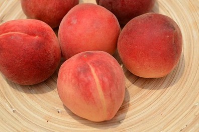 內心依然香甜可口外表卻不再嬌弱的水蜜桃─紅玉桃