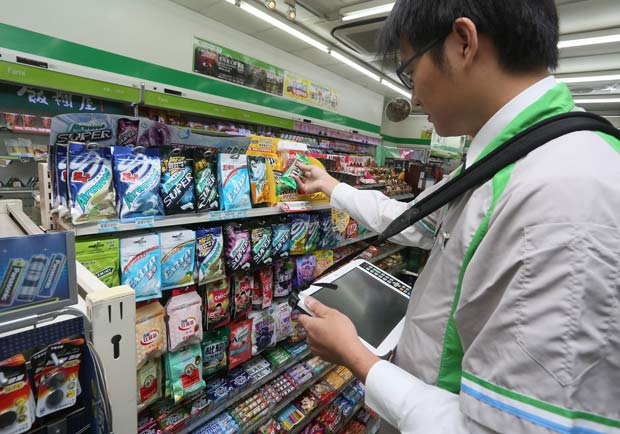超商零售業陷「銀髮族魔咒」！三大挑戰牽動未來版圖