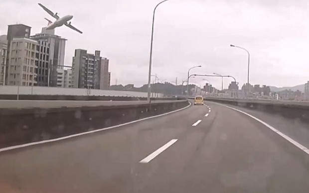英雄變罪人？來看媒體的造神與毀神