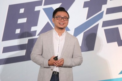 賴昱權：不是看見希望才堅持，而是因堅持而看見希望