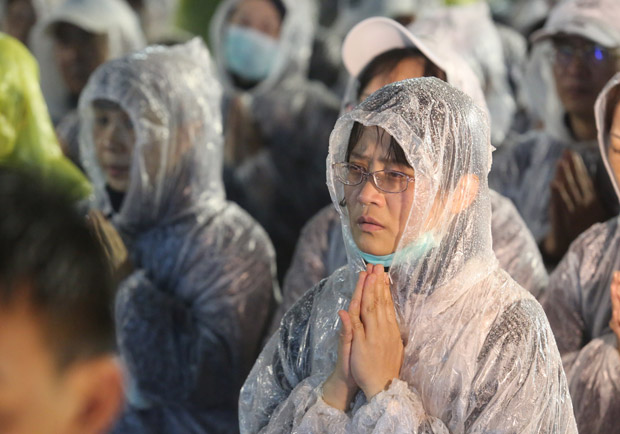大鋼牙作業後，災區氣氛愈來愈緊繃……