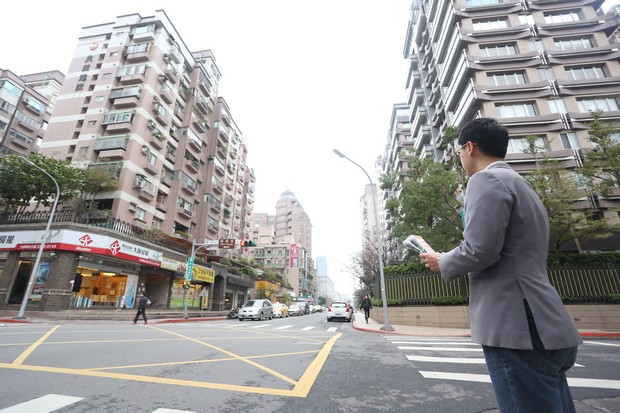 為什麼我們這麼討厭靠爸族？