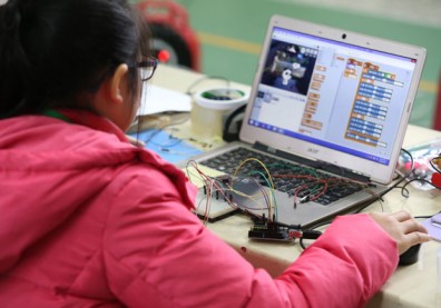 程式列國中必修課，先跨越四大障礙