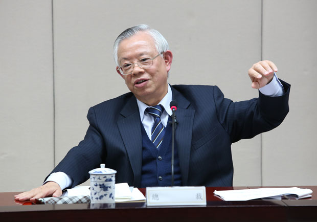 全球經濟充滿不確定性，12A總裁喊了三次「天佑XX」
