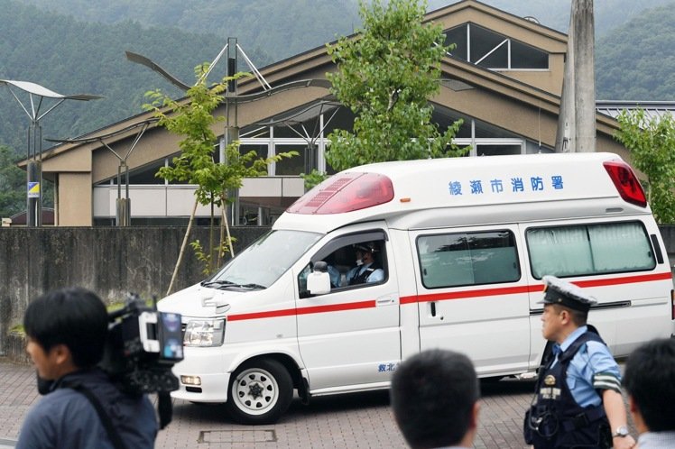 日男子攻擊東京殘障中心 至少19死24傷