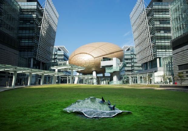 （圖說：香港科學園是香港創新科技重要孕育場域，俗稱「金蛋」的會議中心為園區內重要地標。）