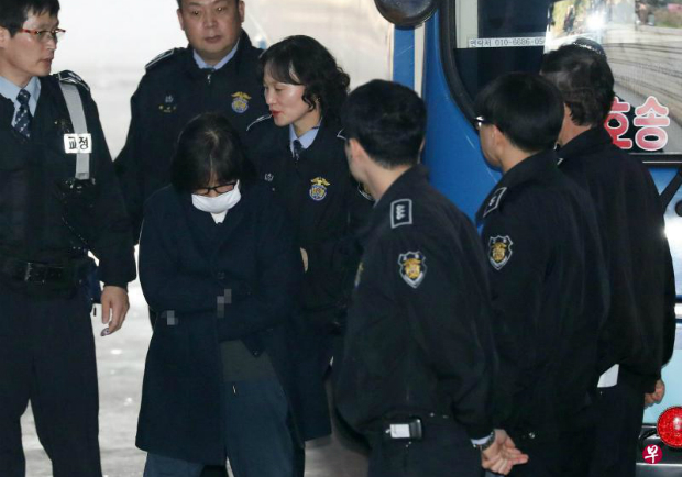 韓國檢方逮捕崔順實 考慮調查朴槿惠