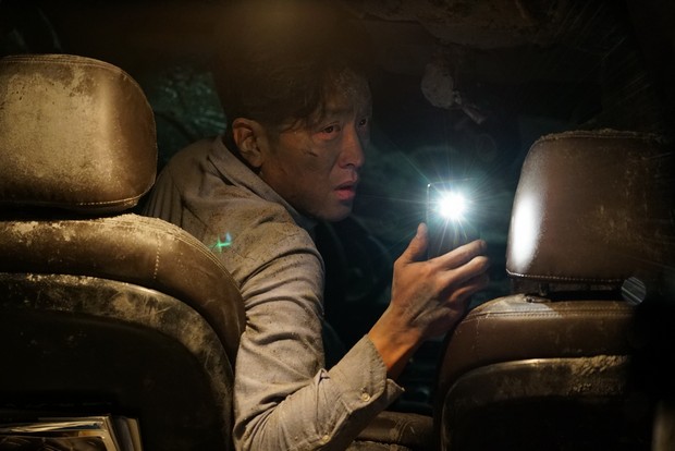 韓國災難大片《失控隧道》，深刻體驗人性的震撼教育
