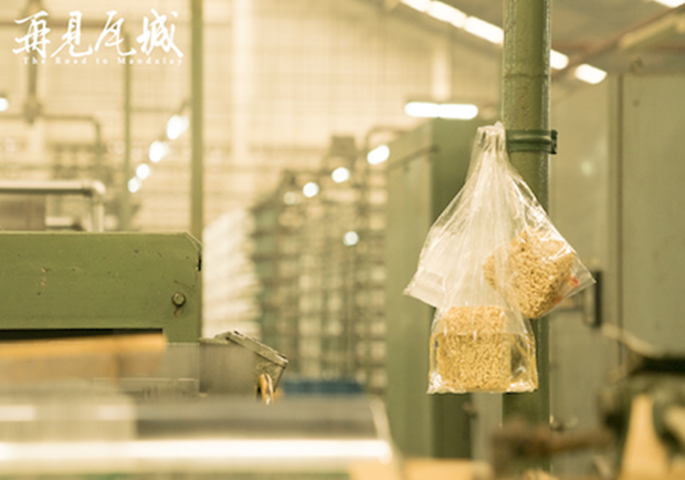 只會巧克力傳情？不知道「冰塊泡麵」就落伍了！電影教你用食物示愛！