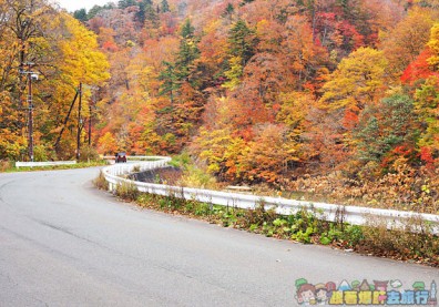 被紅葉包圍的感動！到岩手玄武洞、葛根田溪谷．轉角就能遇到楓