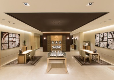 精湛工藝 鑄造手腕上的星空