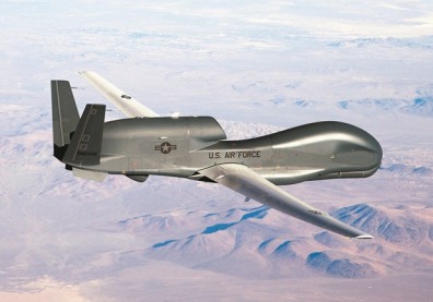 陸機「繞台」 美派「全球之鷹」無人機監看