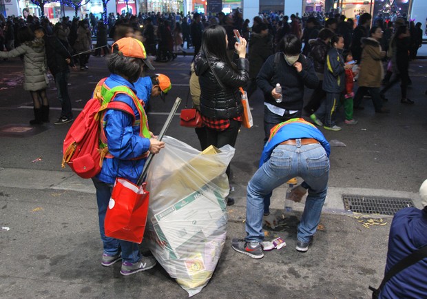 你在狂歡他們打掃！敬最辛苦的清潔人員