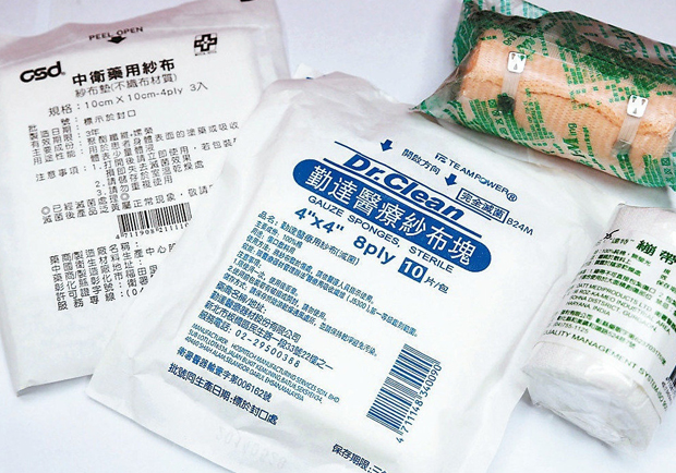 超扯規定！ 校護不得幫學生換藥