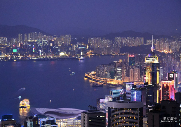 世界三大夜景 太平山上環抱香港夜景