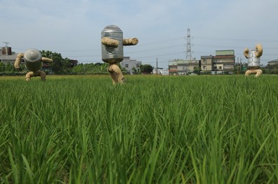 打泥磚、編草繩 埔頂社區體驗客家趣