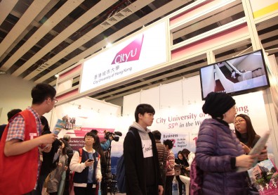 海外大學積極招手 拉走優秀明星高中生