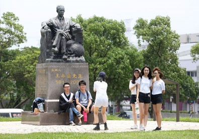 財源充沛＋自主運用 學業與就業無縫接軌