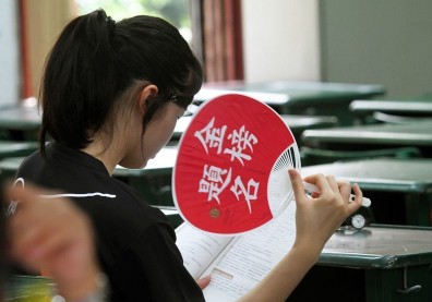 指考生暢談「亡國論」 閱卷師批：毫無論述根基