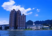房地產桃花舞春風