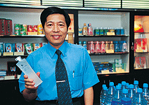 鄭寶清　串連巧思　點鹽成金