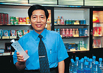 鄭寶清　串連巧思　點鹽成金