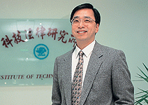 劉尚志　終結盜版從法制面做起