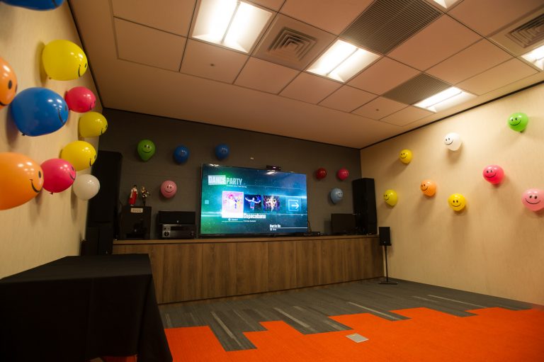 沒有固定座位、累了還能玩Xbox！這公司根本是全台最幸福企業_img_8