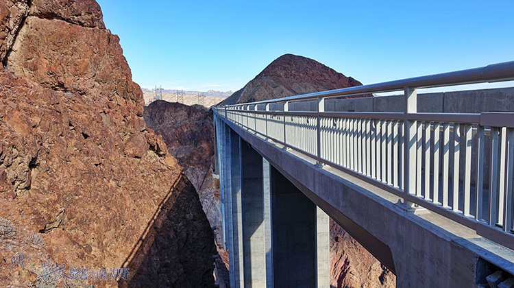 來賭城看什麼門道?來看令人嘆為觀止的吊燈酒吧、胡佛水壩_img_22