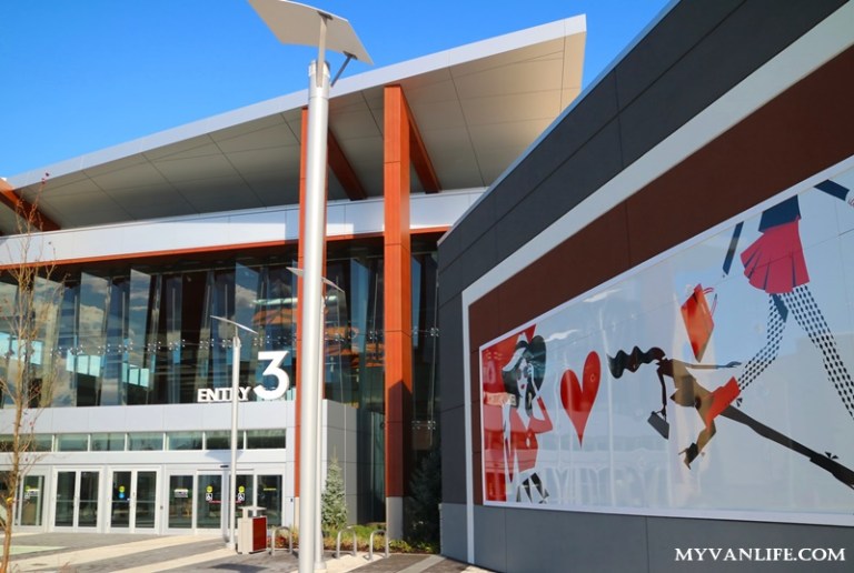 在曠野中血拚!走訪溫哥華原住民風格購物中心_img_3